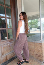 Load image into Gallery viewer, DUNE DREAMS JOGGERS-BROWN
