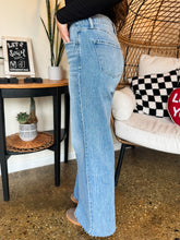 Load image into Gallery viewer, STORMIE HIGH RISE JEANS-VERVET