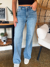 Load image into Gallery viewer, NORAH RETRO WIDE LEG JEANS-JUDY BLUE