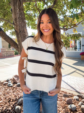 Load image into Gallery viewer, MORNING MARKET SWEATER VEST-CREAM