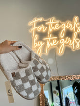 Load image into Gallery viewer, PLATFORM SLIPPERS- BEIGE &amp; WHITE