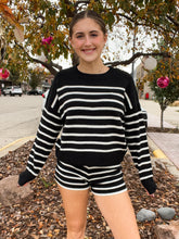 Load image into Gallery viewer, RESET SET-BLACK &amp; WHITE