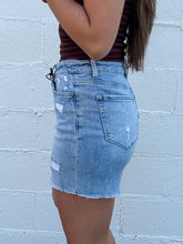 Load image into Gallery viewer, CALLIE HIGH RISE MIDI SHORTS