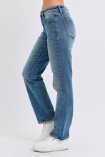 Load image into Gallery viewer, CHELSIE MID RISE DAD JEANS-JUDY BLUE