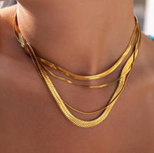 Load image into Gallery viewer, SUNDAY NECKLACE