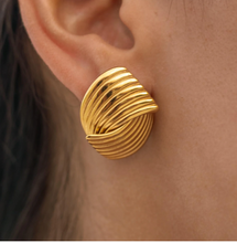 Load image into Gallery viewer, CAPRI EARRINGS